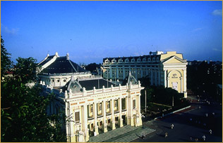 Hilton Hanoi Opera